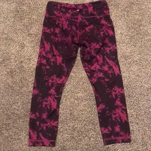 Lululemon size 4 cropped low rise